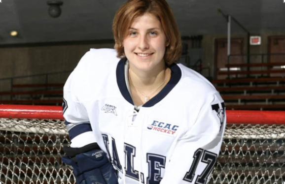 Mandi Schwartz in hockey gear