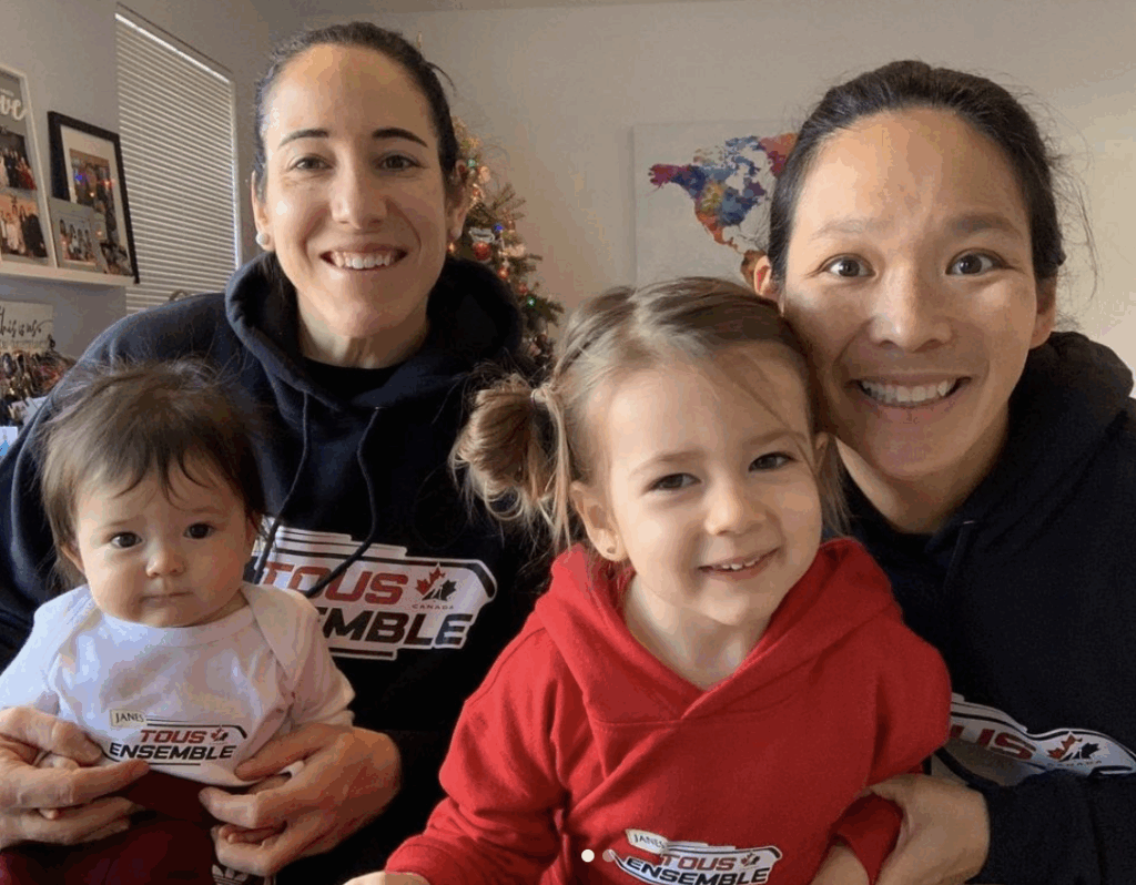 Caroline Ouellette & Julie Chu & kids