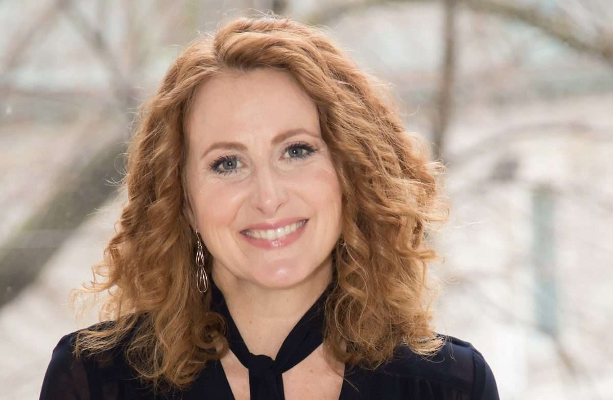 Schwartz, Tarah. Headshot