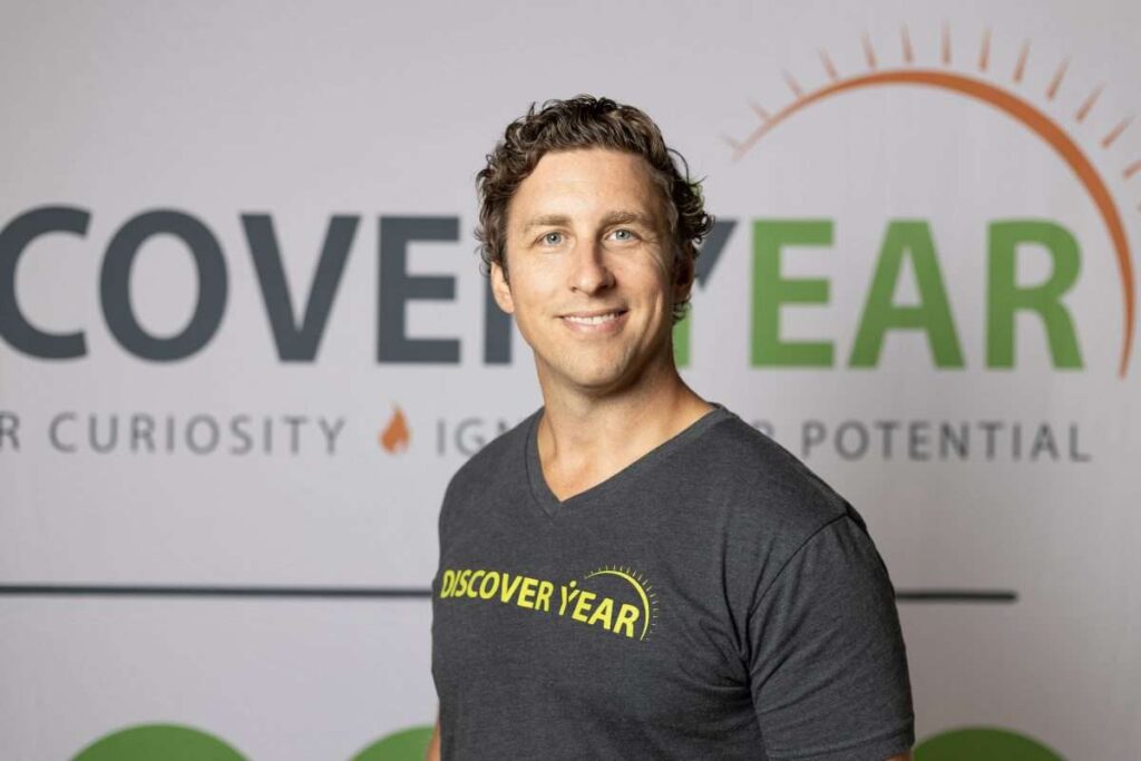 Gosselin, Jay. Headshot