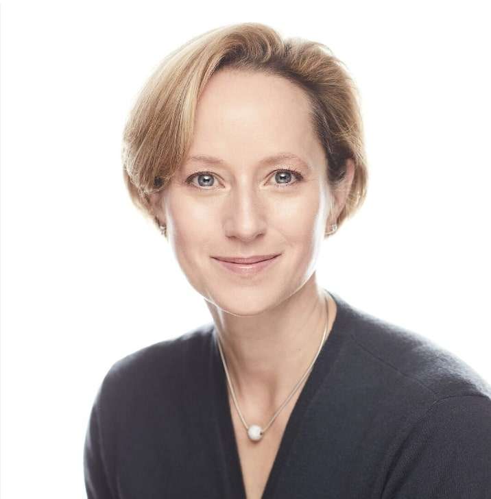 Damour, Lisa.headshot