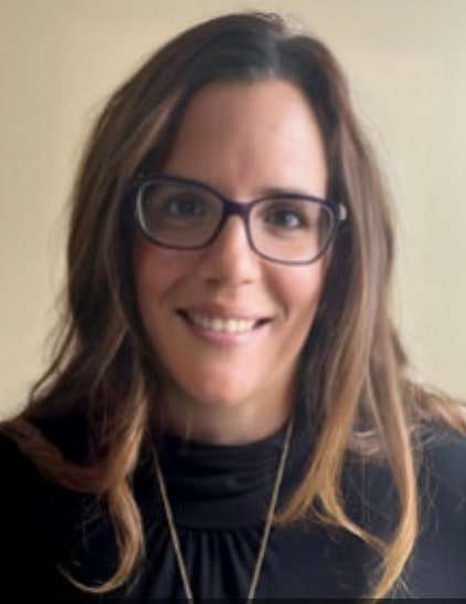 Kelly, Dena.Headshot