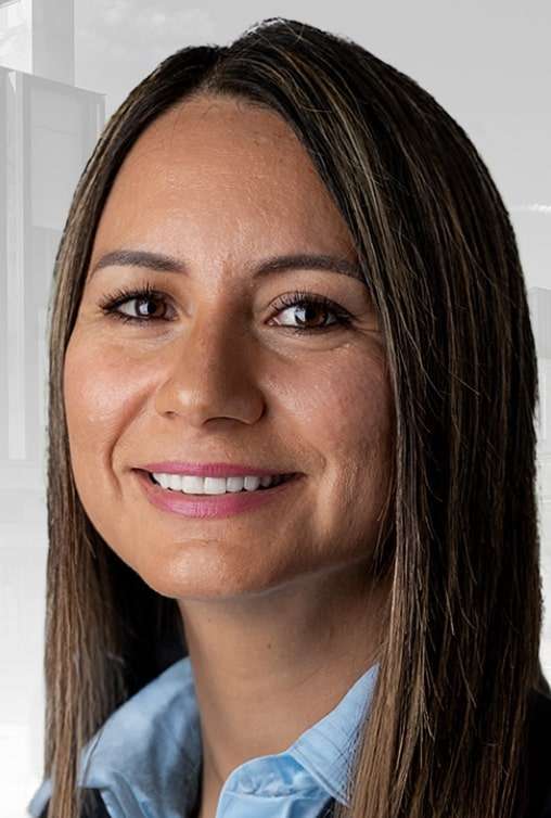 Perez, Jenny.headshot